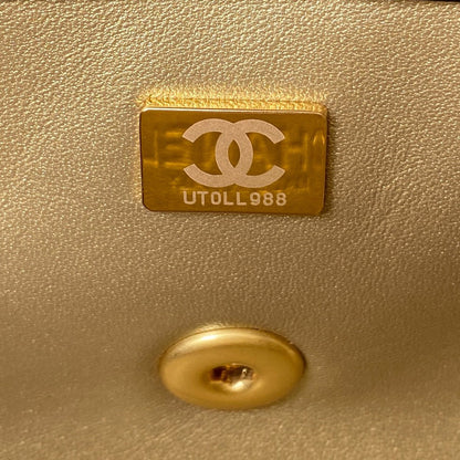 Classic Mini Flap Bag 20cm black lambskin gold hardware