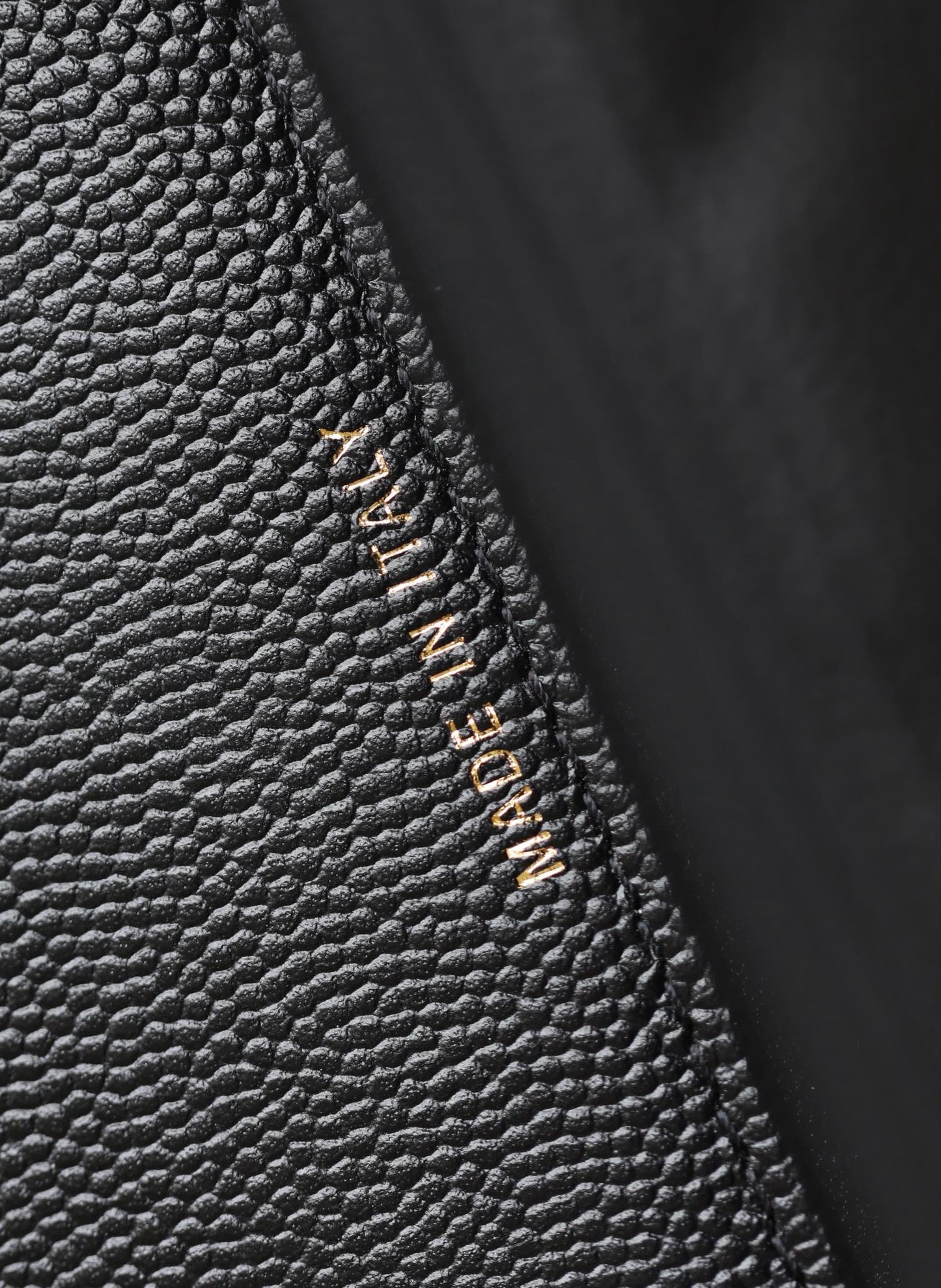 CC 25C Top Handle 18cm Black Grained Calfskin