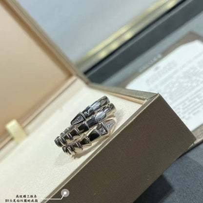 SERPENTS DOUBLE ROW DIAMOND RING