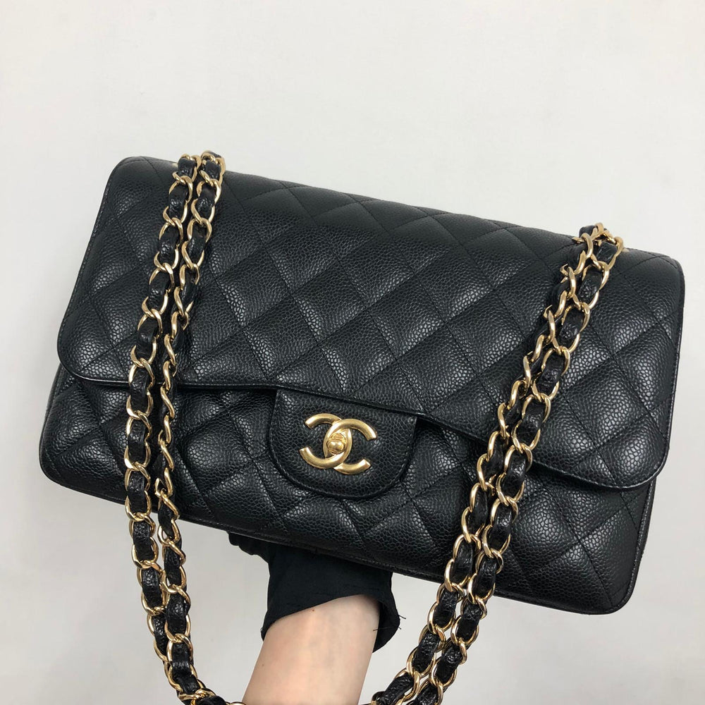 MEDIUM FLAP BAG 25CM BLACK CAVIAR GOLD HARDWARE