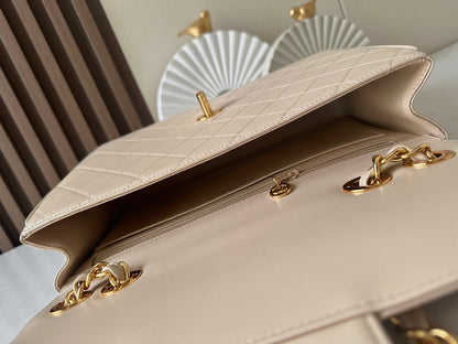 CC 2025 Flap Bag 30cm Apricot Gold Lambskin 298106