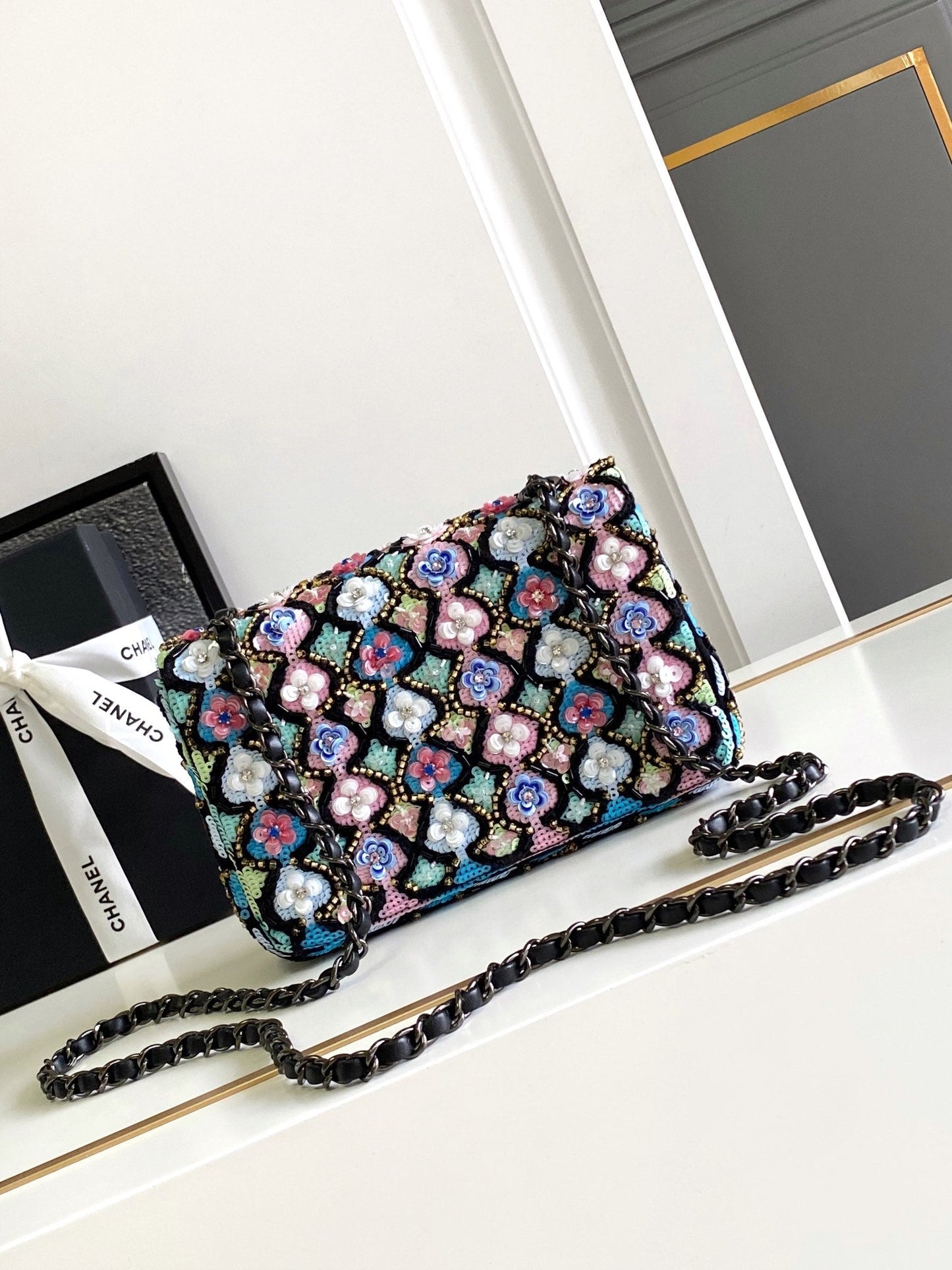 CC 24a Flap Bag 20cm Sequin Satin Black Hardware